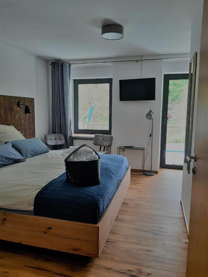 Haus Moselliebe B&B Ediger-Eller Exterior photo