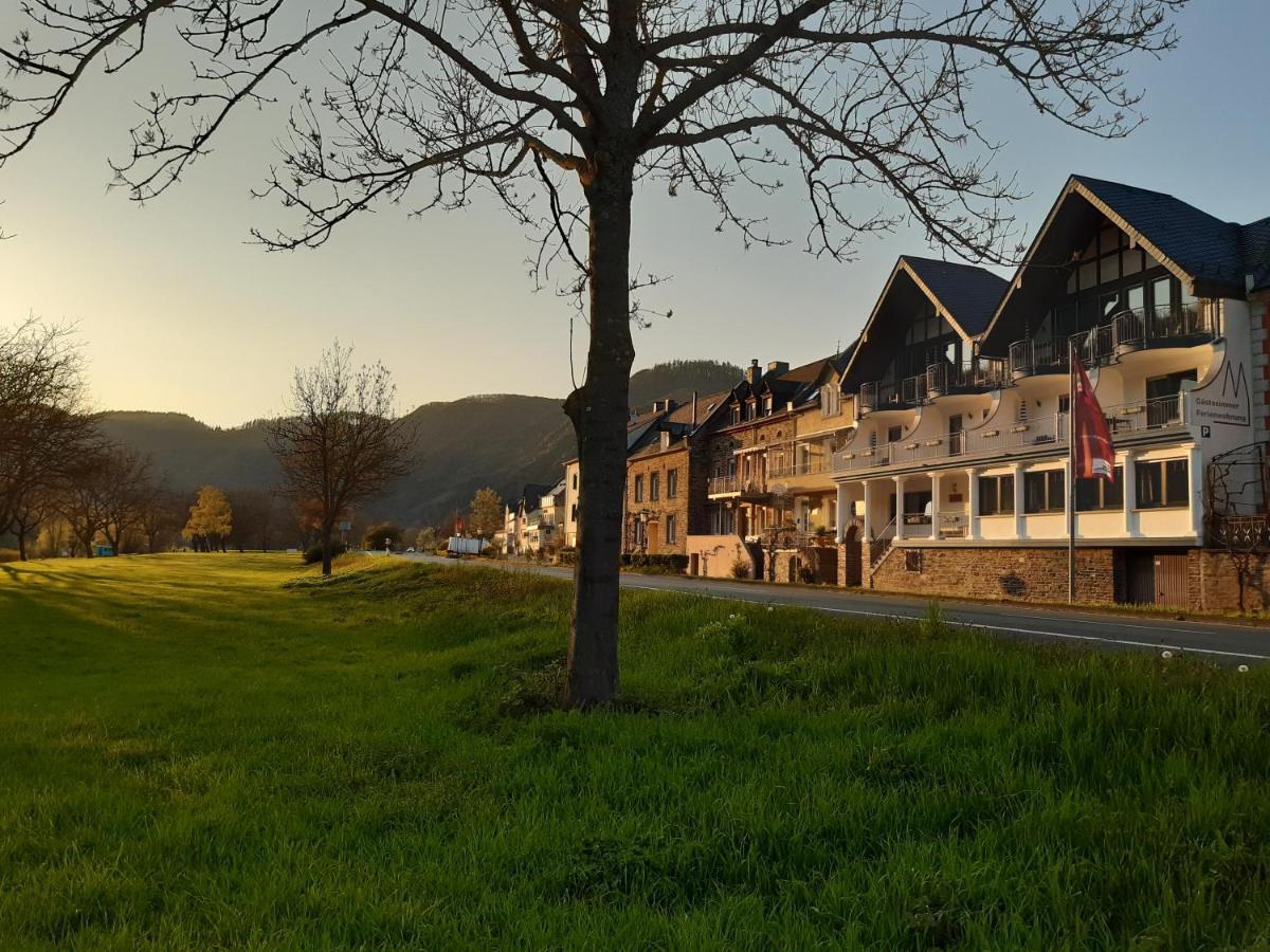 Haus Moselliebe B&B Ediger-Eller Exterior photo